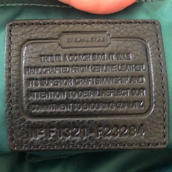 SOLD Park Leather Carrie Tote - Picture 5 of 8